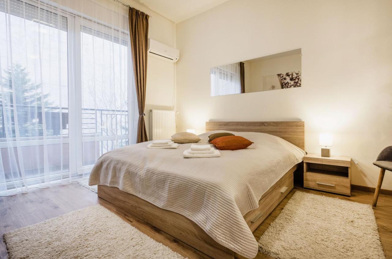 شقة Downtown Charm With Balcony And Garden View بودابست المظهر الخارجي الصورة
